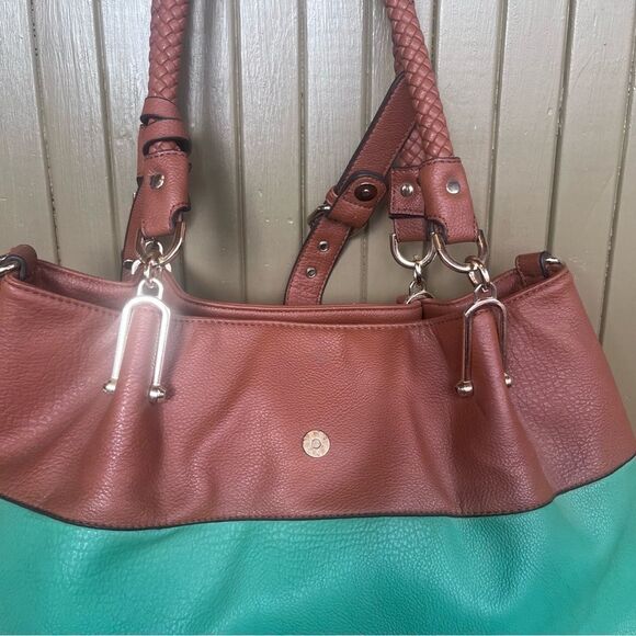 Black Rivet Color-block Green / Tan Faux Leather Bucket Shoulder Bag - Picture 5 of 13